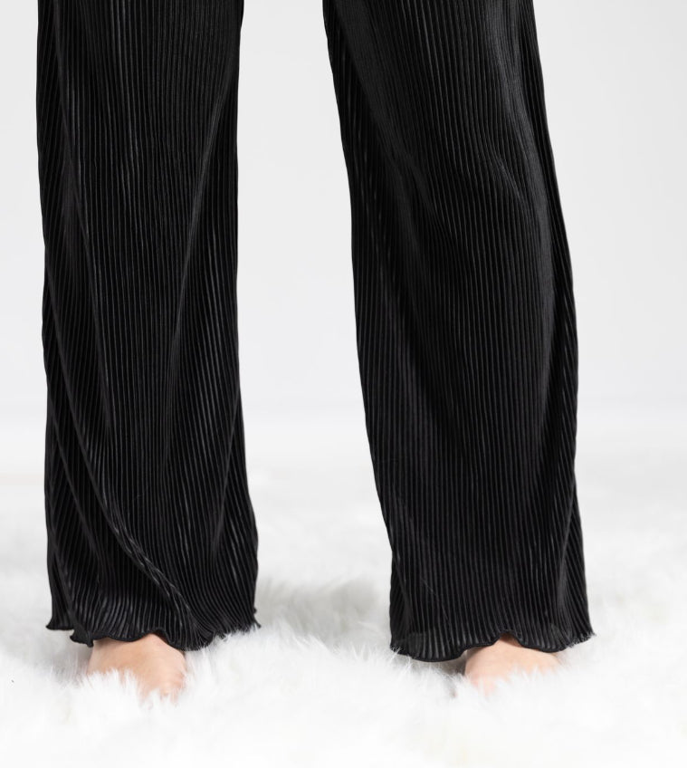 Waverles Pleated Pant Bridal Set in Black
