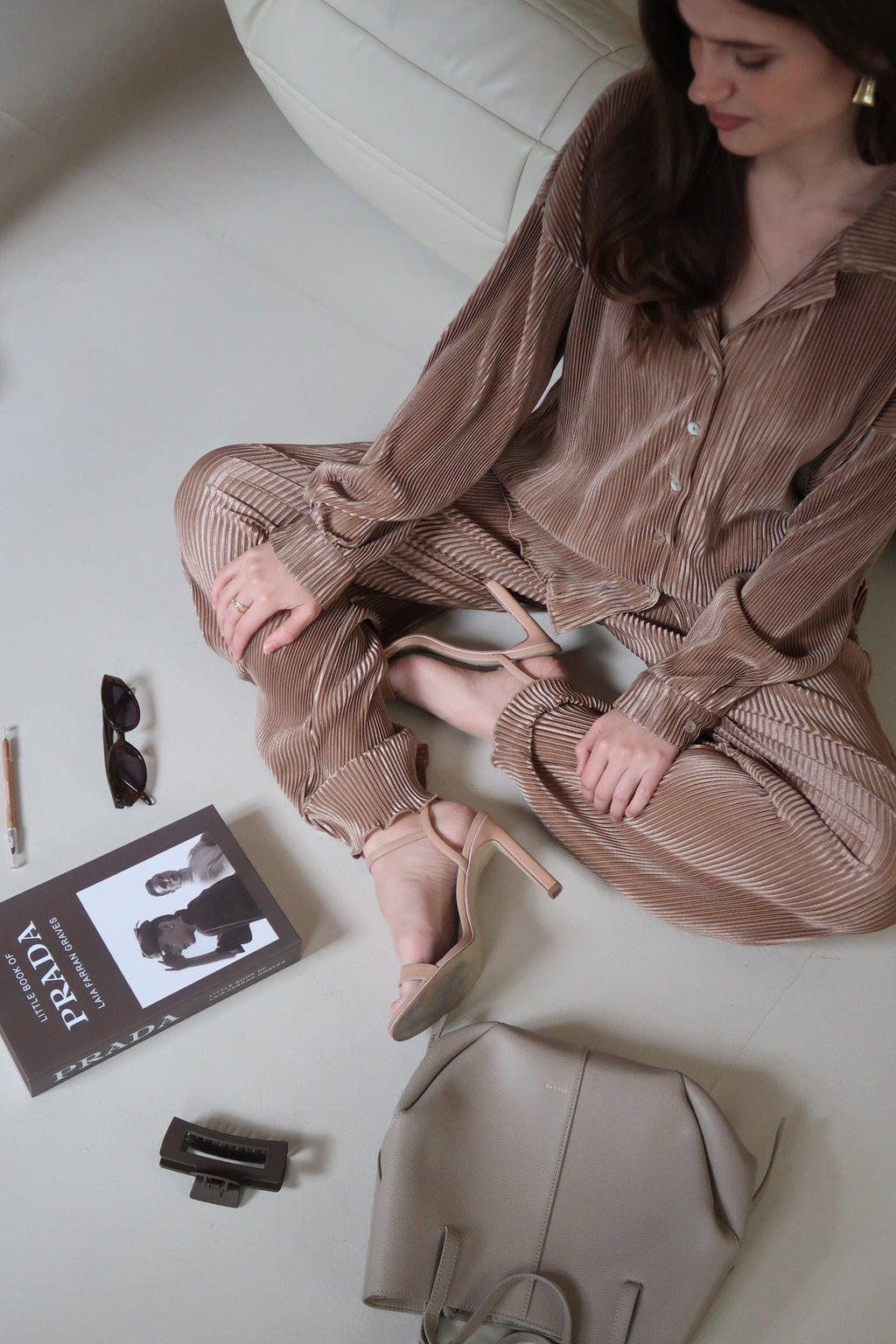 Waverles Pleated Pant Set in Mocha Mousse